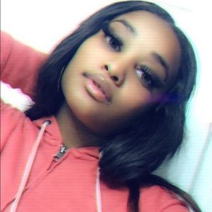 Meet your Posher, Jazmine